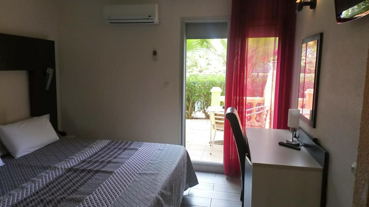 Brit Hotel Confort Helios แอกด์ ภายนอก รูปภาพ