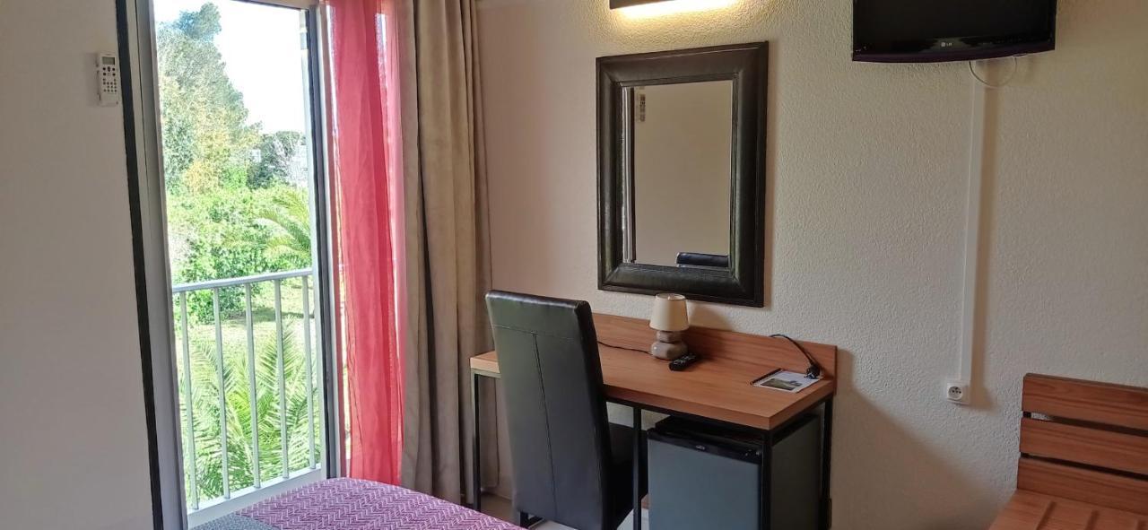 Brit Hotel Confort Helios แอกด์ ภายนอก รูปภาพ