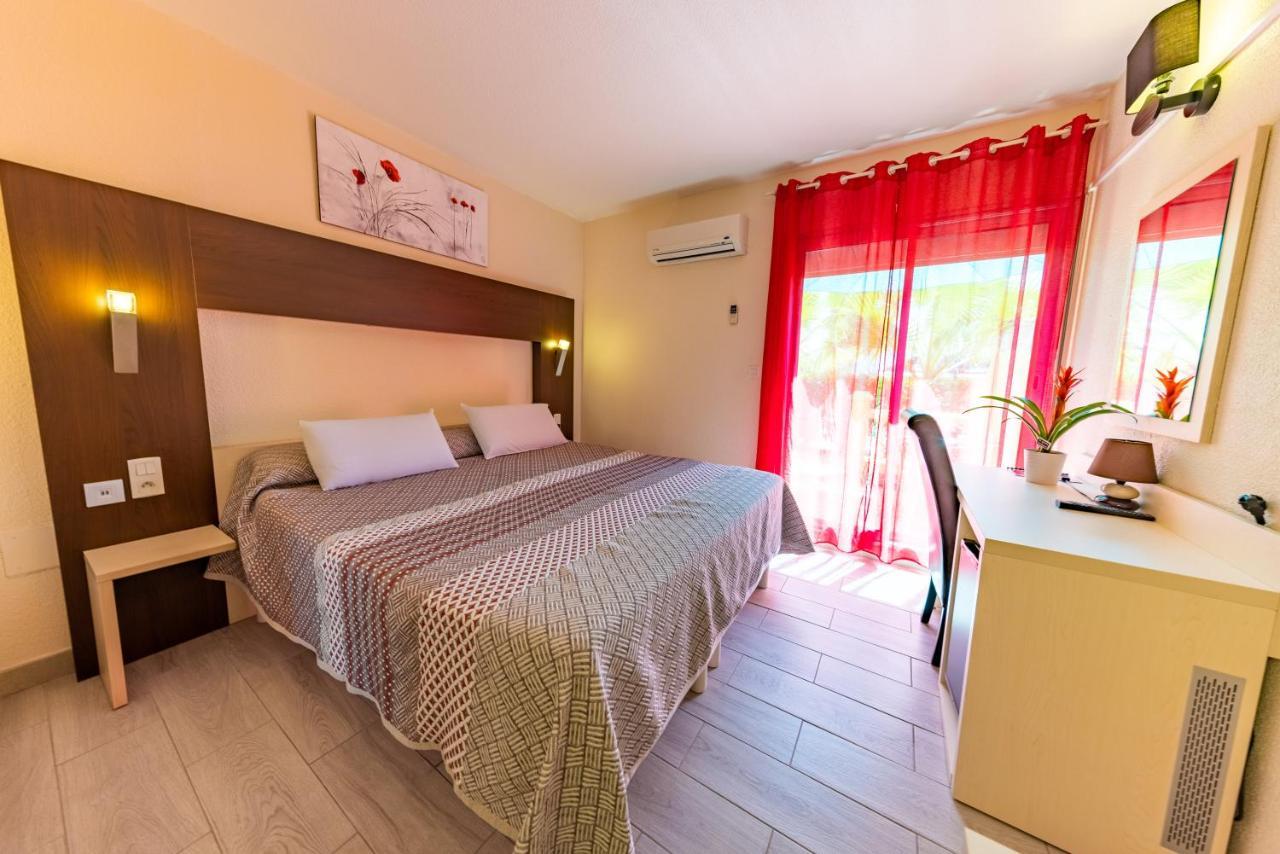Brit Hotel Confort Helios แอกด์ ภายนอก รูปภาพ