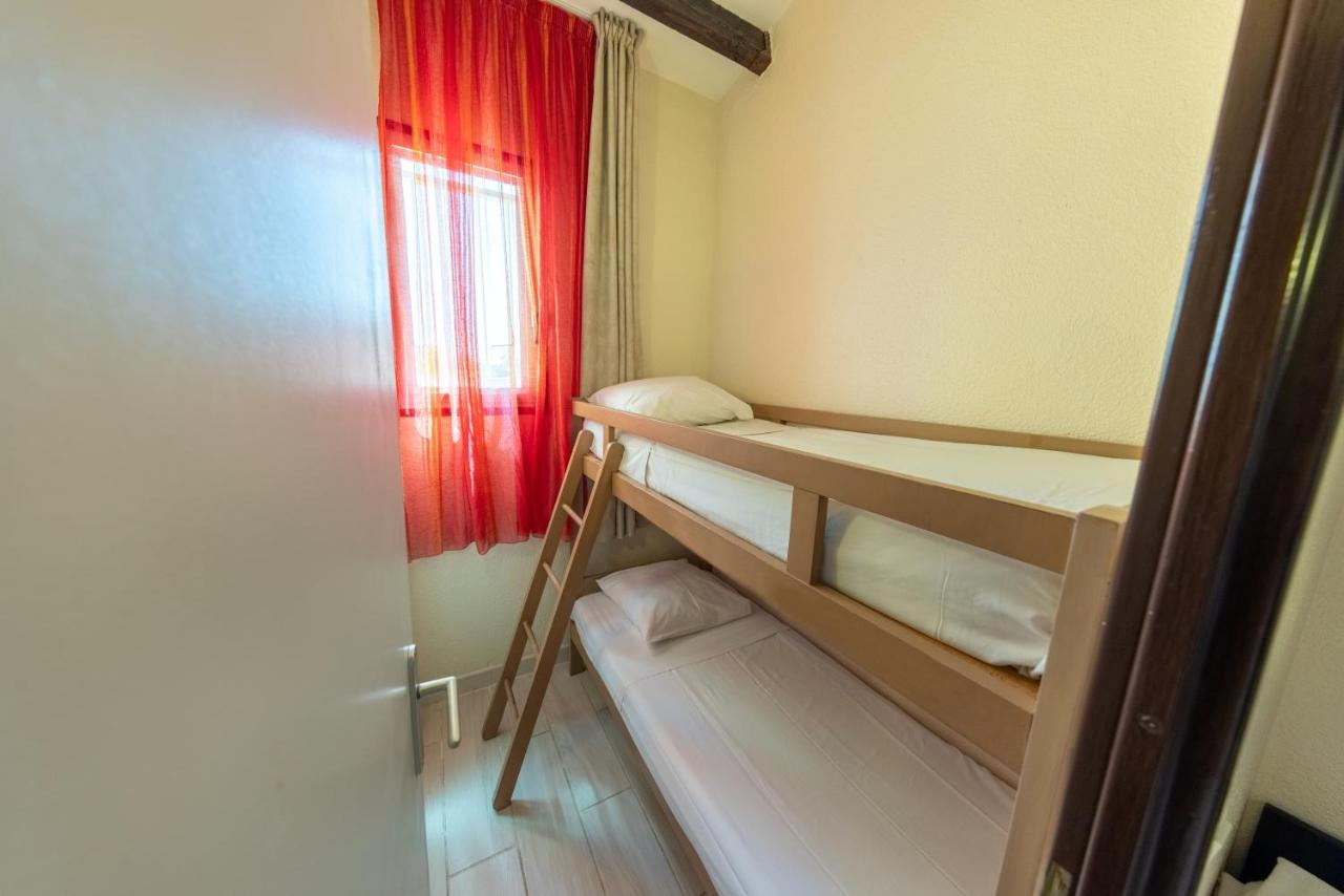 Brit Hotel Confort Helios แอกด์ ภายนอก รูปภาพ